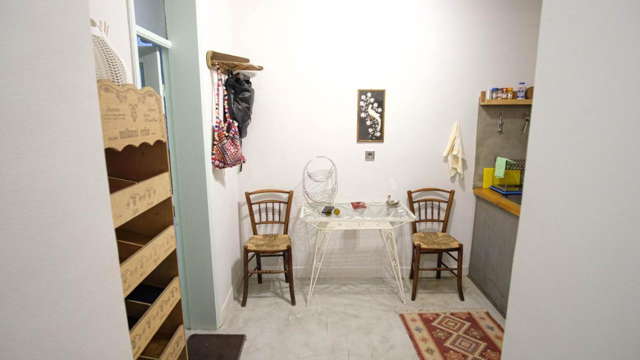Quiet And Central Flat With Private Backyard Garden Athens Ngoại thất bức ảnh